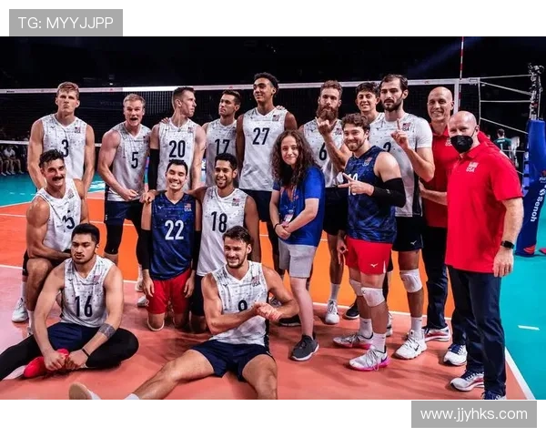 上海足球队以53分领跑冠军赛积分榜展现强劲实力