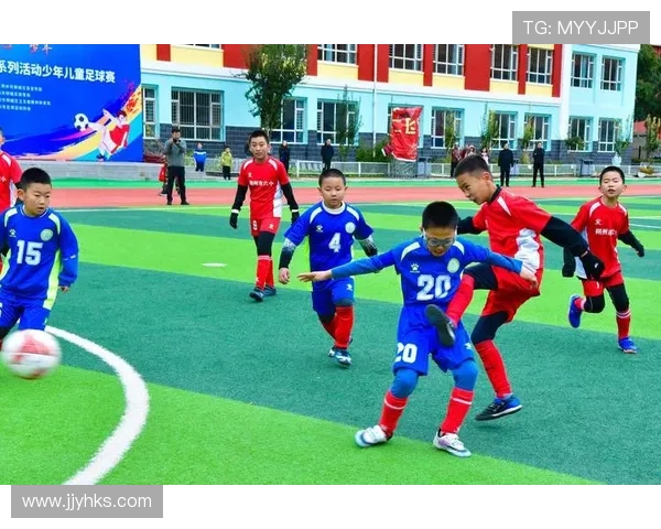 与足球明星共同畅享精彩瞬间的框架之旅