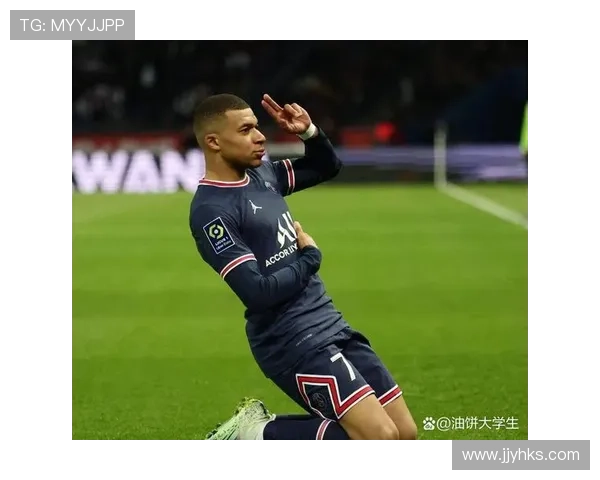 今年足球界损失惨重多位明星球员相继离世令人心痛