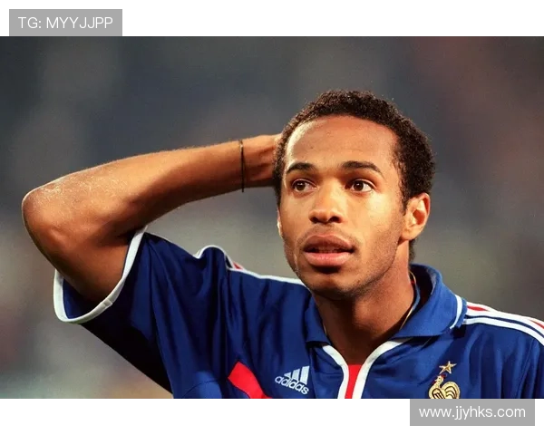 亨利足球明星头像高清图展示与解析让你更深入了解这位传奇球员的魅力与风采