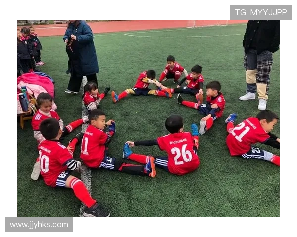 为足球明星谱写的旋律致敬歌声与梦想交织的绿茵传奇